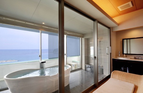 Tsubaki Onsen House | Hotel Sanrakuso