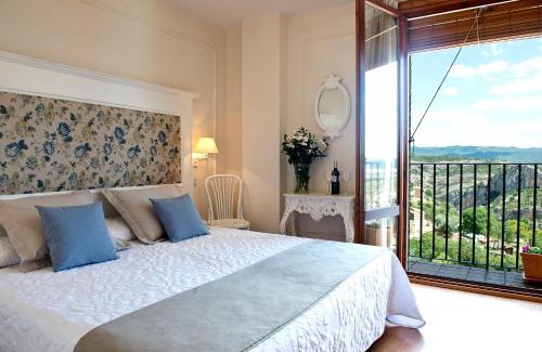 Alquezar Hotel | Hotel Santa Maria de Alquezar