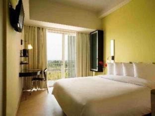 Serpong Hotel | Hotel Santika BSD City-Serpong