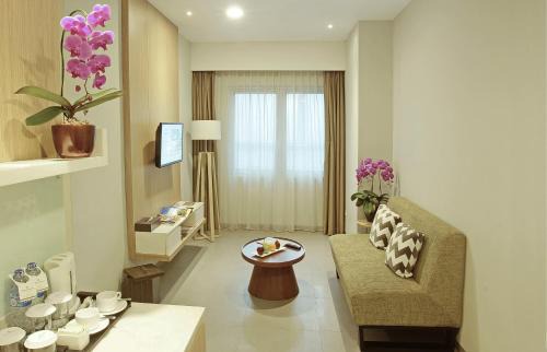 Bekasi Hotel | Hotel Santika Mega City Bekasi