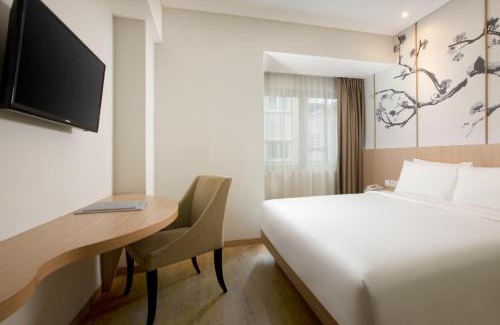 Bekasi Hotel | Hotel Santika Mega City Bekasi