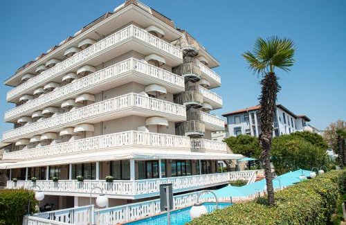 Old Town Hotel | Hotel Savoy
