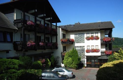 Bad Konig Hotel | Hotel Schloessmann Garni