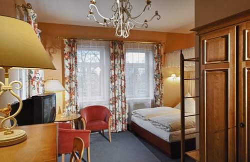 Neukirchen/Pleie Hotel | Hotel Schloss Schweinsburg