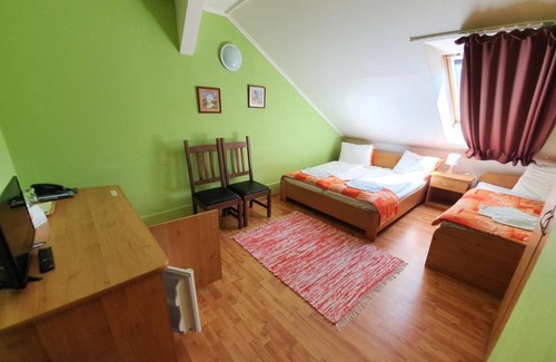 Senica Hotel | Hotel Senica, Garni