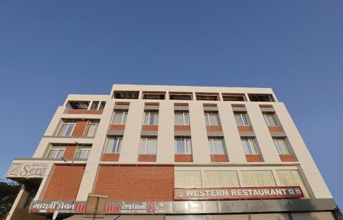 Sayajiganj Hotel | HOTEL SERA, Vadodara