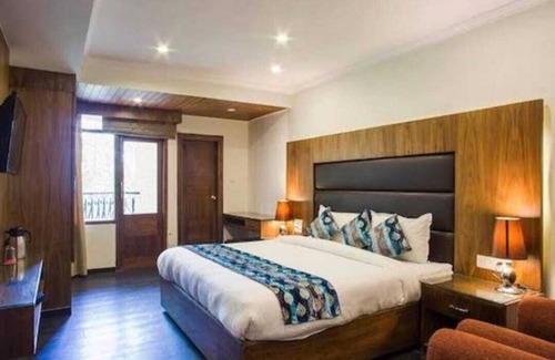 Bemloi Hotel | HOTEL SHIWALIK REGENCY