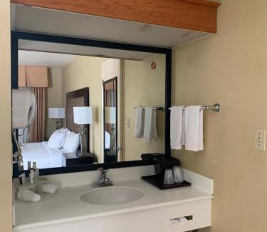 Rampart Village Hotel | Hotel Silver Lake