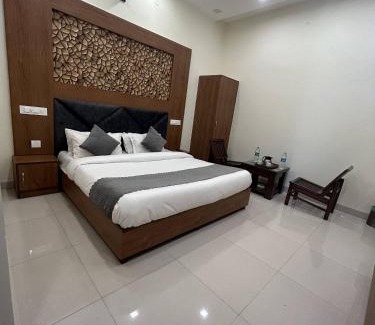 Jiwdhara Hotel | Hotel SJ Plaza Dehradun ! Top Rated and Most Awarded Property in Dehradun