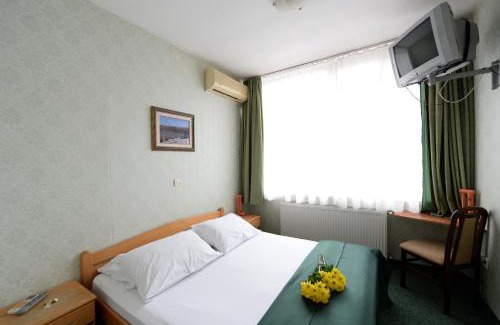Rakovica Hotel | Hotel Slodes