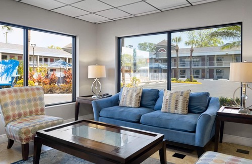 Virginia Park Hotel | Hotel South Tampa & Suites