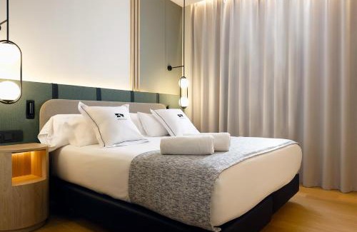 El Parc i la Llacuna del Poblenou Hotel | Hotel & Spa Villa Olimpica Suites
