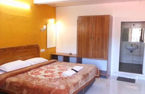 Thalayathimund Hotel | Hotel Sri Balaji