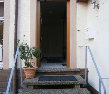 Etzenrot Hostel | Hotel Strauss
