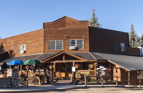 Almont Cabin | Hotel Style Lodge Room w/Kitchenette