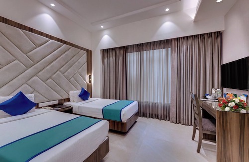 Vastrapur Hotel | Hotel Suba Star, Ahmedabad