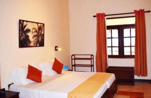 Kalagedihena Bed & Breakfast | Hotel SunSet