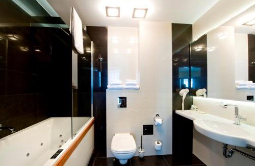 Osjakow Hotel | Hotel Symfonia Osjaków