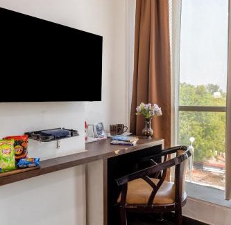 South West Hotel | Hotel Tashree Near T3 - Free Airport Drop