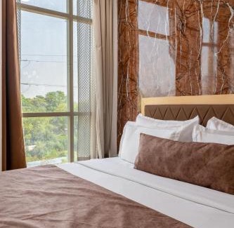 South West Hotel | Hotel Tashree Near T3 - Free Airport Drop