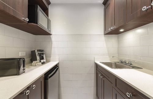 Cote-Des-Neiges—Notre-Dame-De-Grace Apartment | Hotel Terrasse Royale