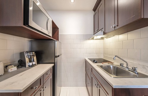 Cote-Des-Neiges—Notre-Dame-De-Grace Apartment | Hotel Terrasse Royale