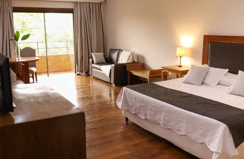 Lambare Hotel | Hotel Terrazas Vista Verde
