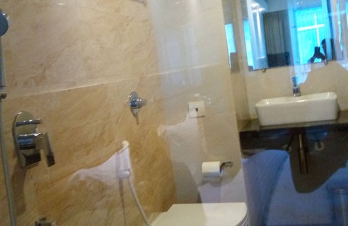 GIDC Hotel | Hotel The Blossom