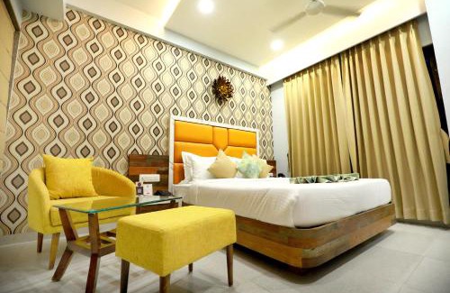Dwarka Hotel | HOTEL THE GRANDLADHUKARA