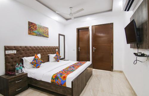 Chhatarpur Hotel | Hotel The Premium Villa