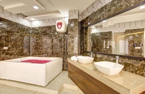 Mahipalpur Extension Hotel | hotel the prithvi palace