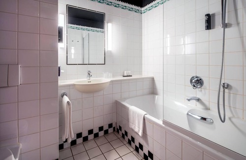 Zeist Hotel | Hotel Theater Figi