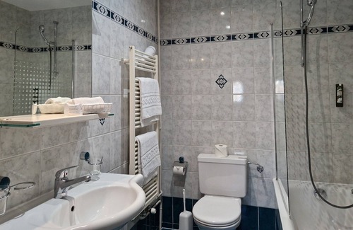 Neuchatel Hotel | Hotel Touring au Lac