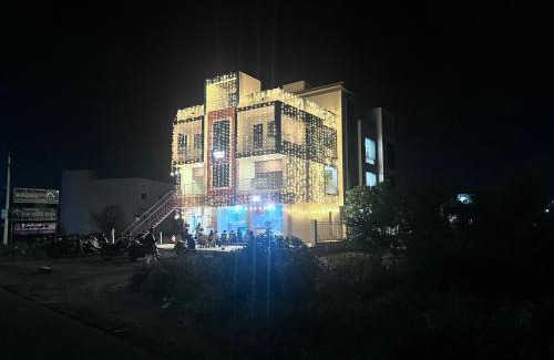 Hinganghat Hotel | Hotel Town Crown ,Hinganghat Maharashtra