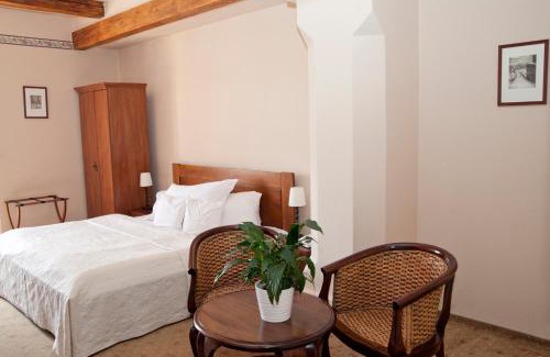 Havlickuv Brod Hotel | Hotel U Zlatého Lva