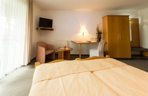 Schenkendobern Hotel | Hotel und Restaurant Karpfenschänke