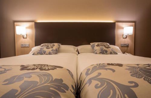Aguilar de Campoo Hotel | Hotel Valentin