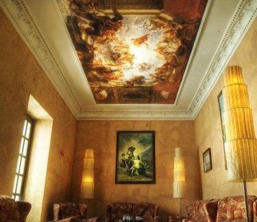 Los Banos de Fortuna Hotel | Hotel Victoria