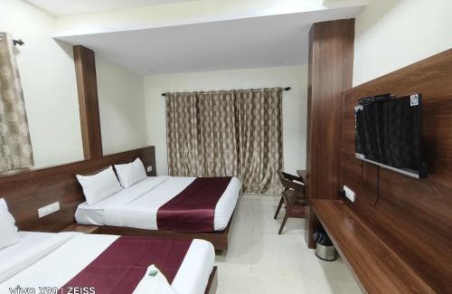 Masjid Bandar House | Hotel Victoria Palace - South Mumbai