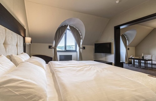 Popuvky Hotel | Hotel Victory