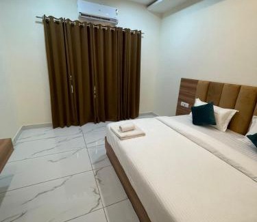 Govardhan Hotel | HOTEL VIEW