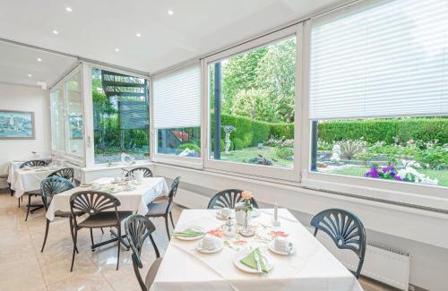 Bad Homburg v.d. Hoehe Hotel | Hotel Villa am Kurpark