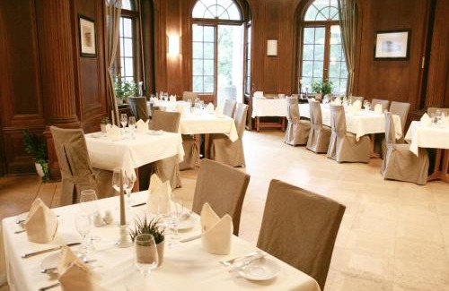 Poessneck Hotel | Hotel Villa Altenburg