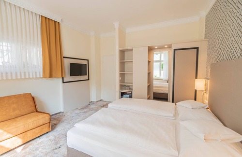 Bad Homburg v.d. Hoehe Hotel | Hotel Villa am Kurpark