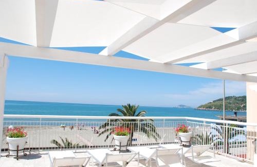 Minturno Hotel | Hotel Villa Eleonora