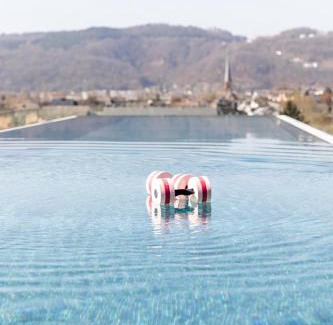 Alt-Heiligkreuz Hotel | Hotel Villa Hügel