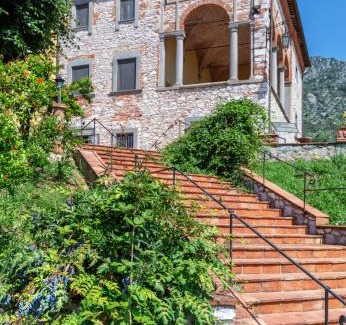 Santa Maria del Giudice Hotel | Hotel Villa Rinascimento
