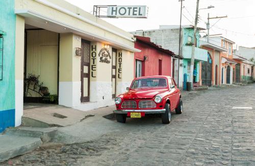 Quetzaltenango Hotel | Hotel Vintage "Casa las Flores"
