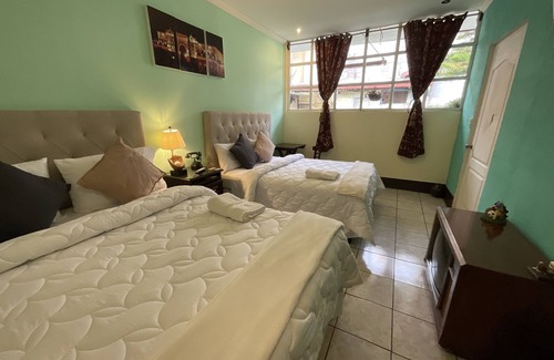 Quetzaltenango House | Hotel Vintage Casa las Flores