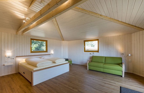 Aerzen Hotel | Hotel Waldquelle - Baumhaushotel Aerzen